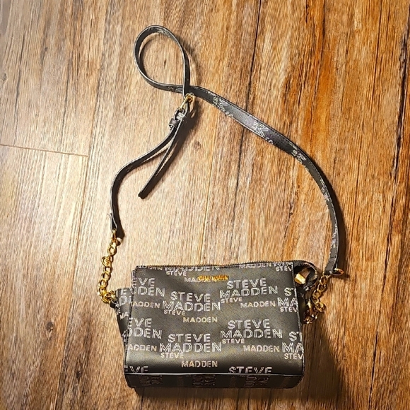Steve Madden Handbags - Steve Madden Black and Gold Crossbody Bag with Elegant Design
